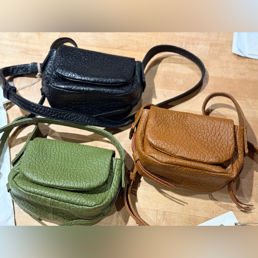 Hobo Bonita Mini Messenger Purse Crossbody bag pebbled leather